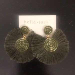 Gorgeous green earrings